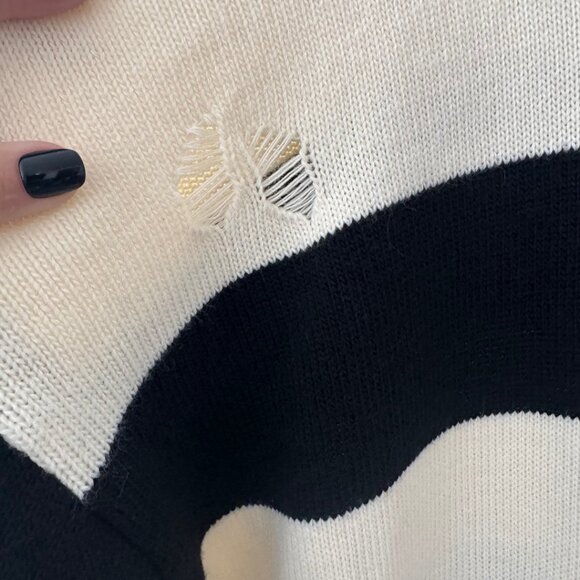 Boohooman Oversized Striped Distressed Sweater Off-White Black Men's Medium - Picture 6 of 6